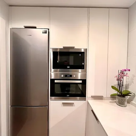 Nice And Quiet Flat In بلباو