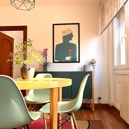 Nice And Quiet Flat In * بلباو